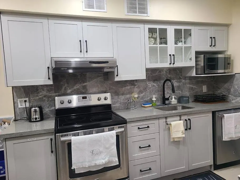 3 Bedroom House In Toronto Downtown Apartamento
